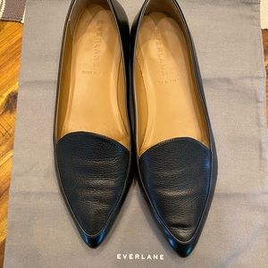 Everlane Modern Point, Black with white accent on heel size 9